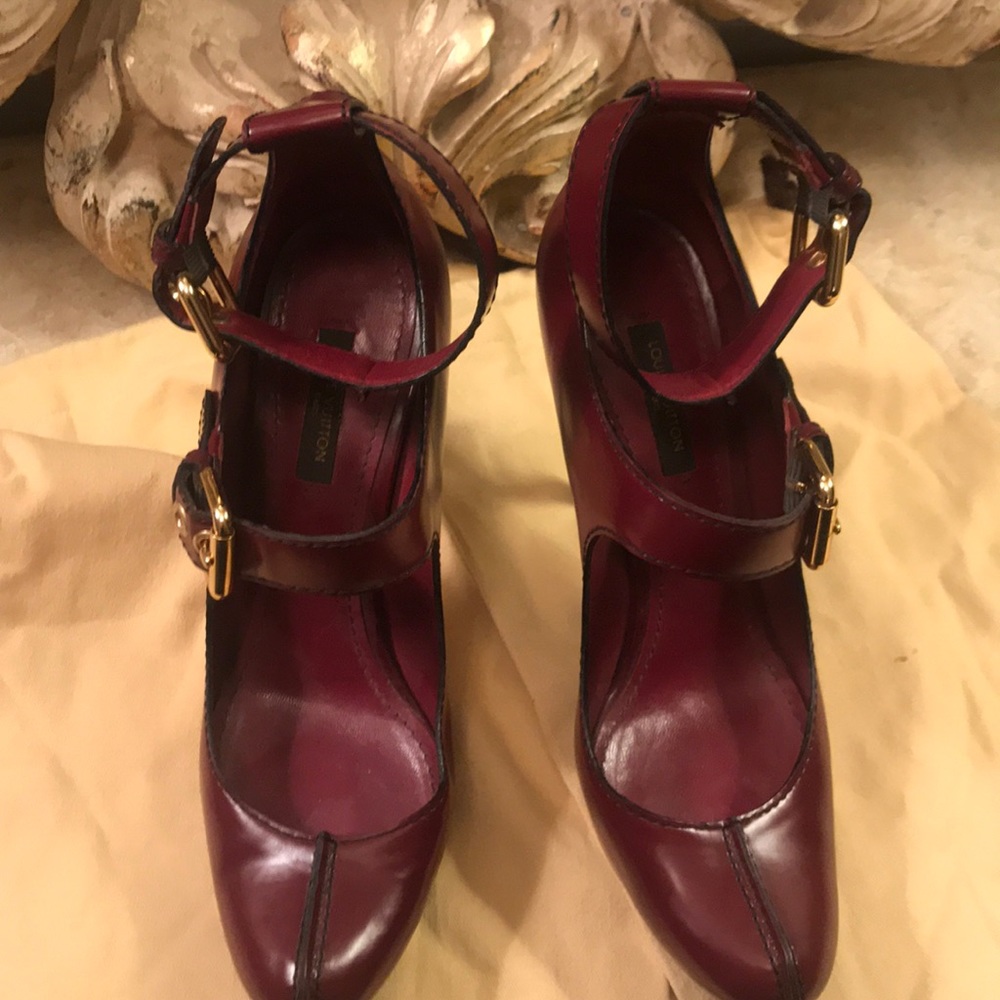 Louis Vuitton pumps - Picture 3 of 6